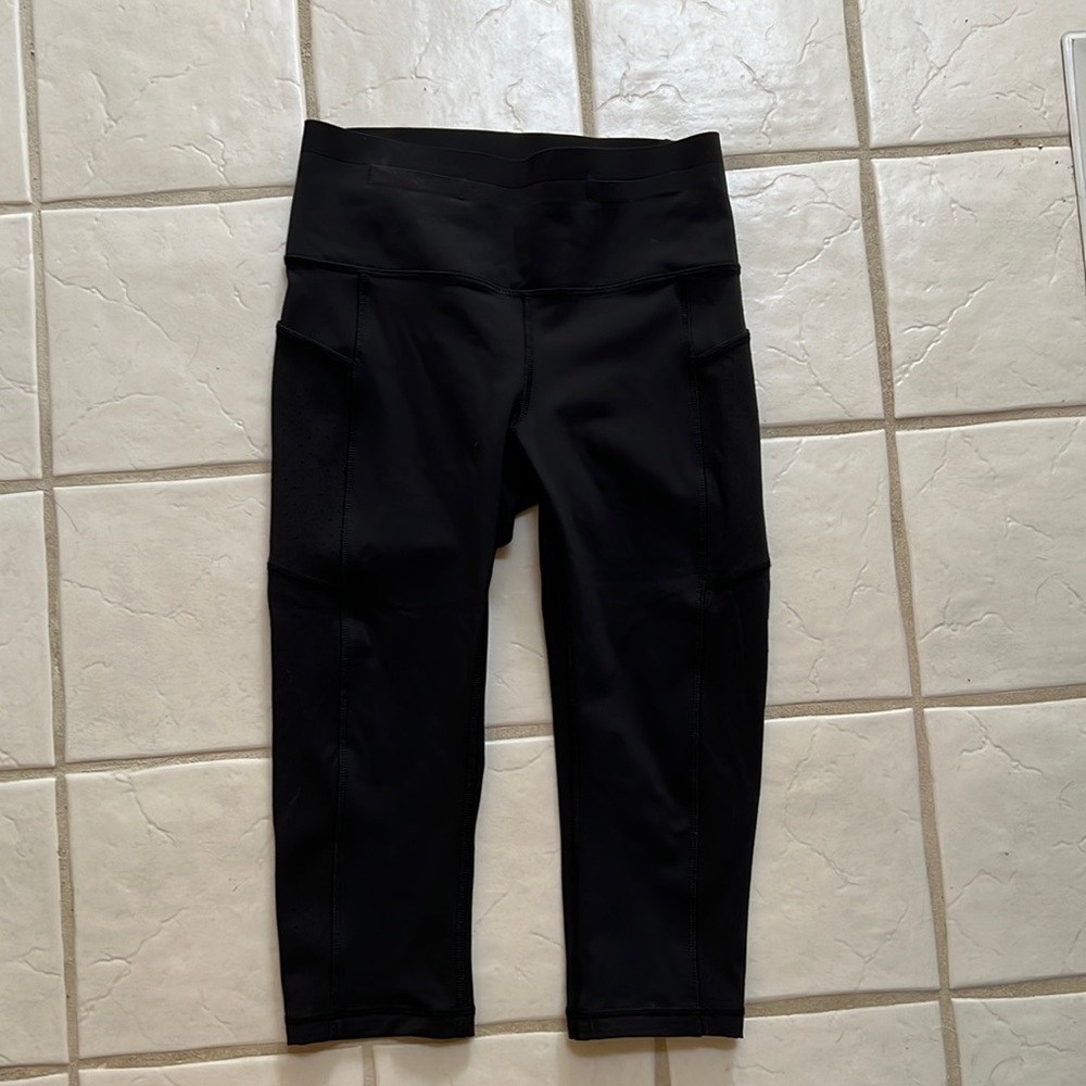 Lulu lemon calf length compression running leggings size 6